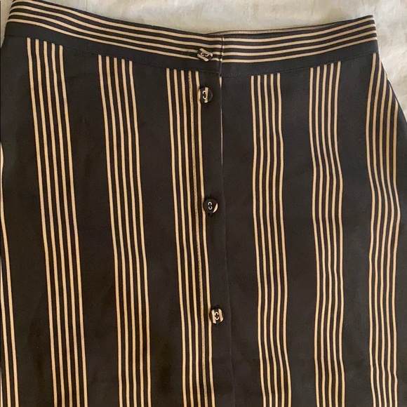 Striped Midi length Skirt - Picture 2 of 4